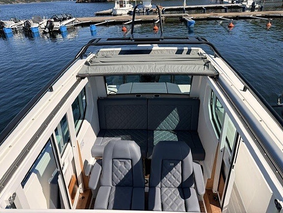 Axopar 28 Cabin Brabus Line -20 3 of 7