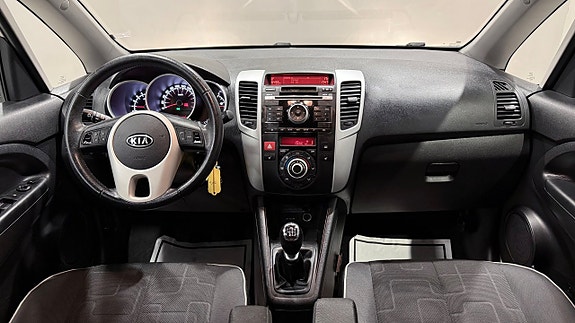 Kia Venga 10 of 17