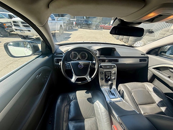 Volvo XC70 9 of 10