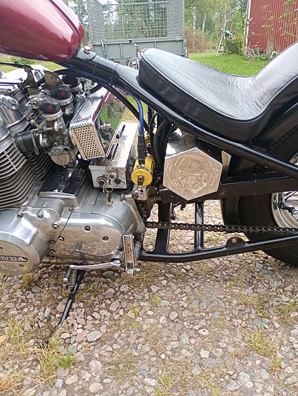 Honda CB750 K1 3 of 7