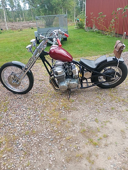 Honda CB750 K1 2 of 7