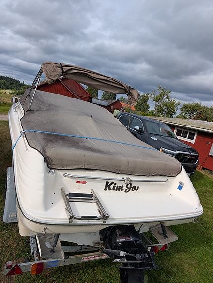 Sea Ray 220 Overnighter 13 of 13