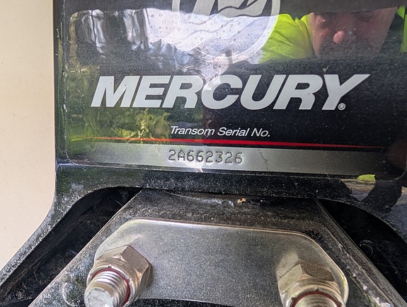 Sea Ray 220 Overnighter 4 of 13