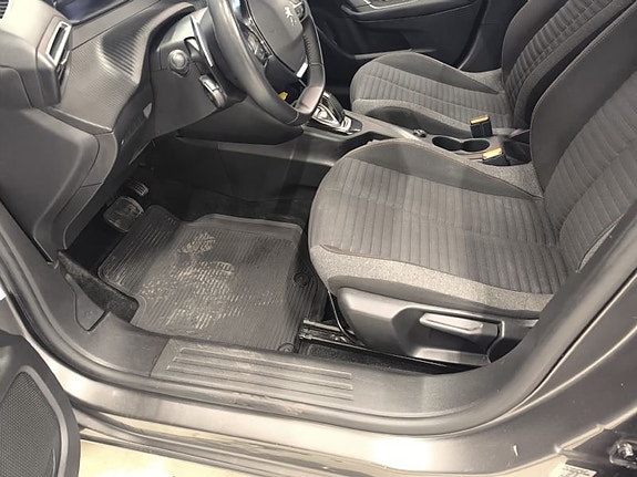 Peugeot 2008 7 of 10