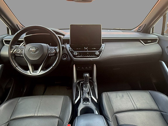 Toyota Corolla Cross 12 of 23