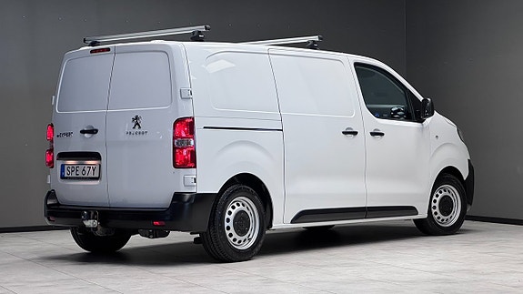 Peugeot e-Expert 13 of 19