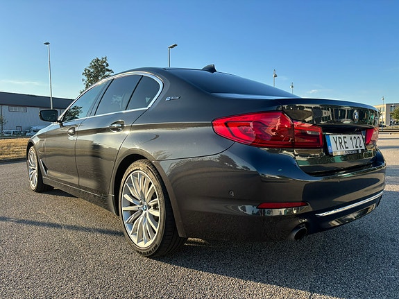 BMW 530e 7 of 16