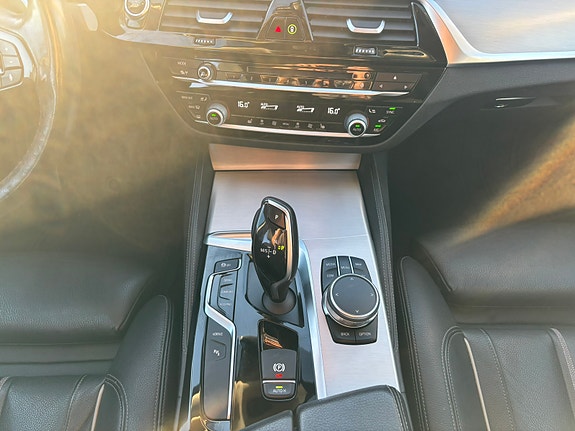 BMW 530e 11 of 16