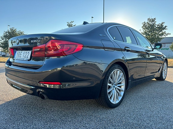 BMW 530e 5 of 16