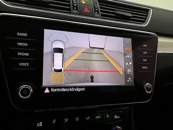 Skoda Superb 22 of 30