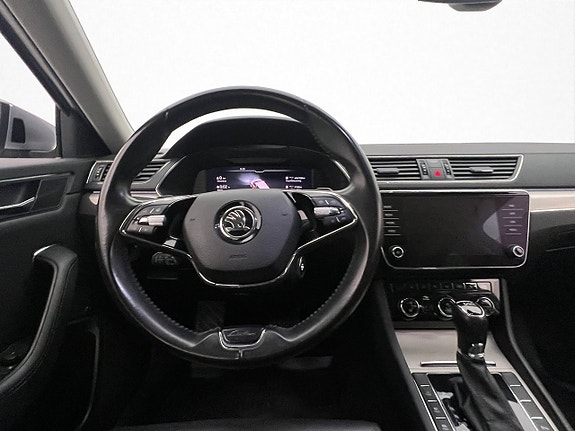 Skoda Superb 16 of 30