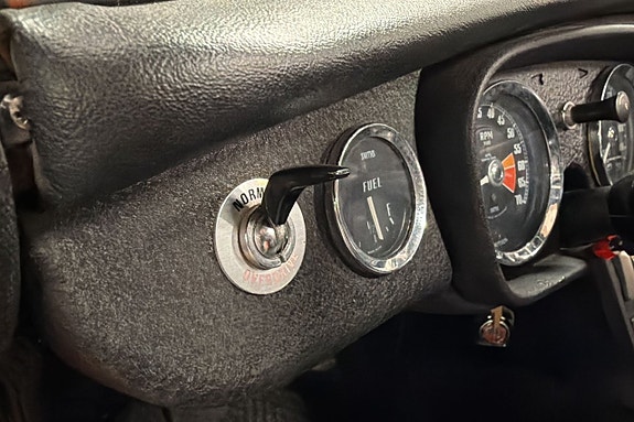 MG MGB 17 of 18