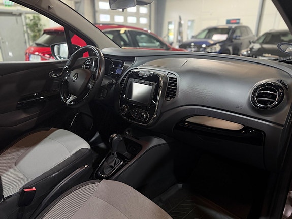 Renault Captur 14 of 30