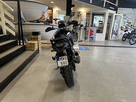 Suzuki V-Strom 800DE 3 of 6