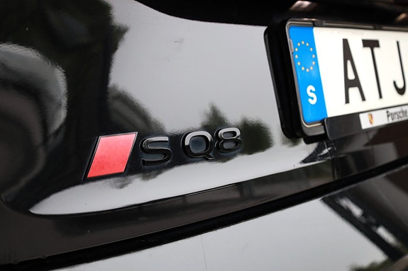 Audi SQ8 e-tron 10 of 29