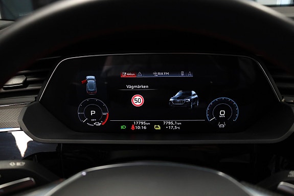 Audi SQ8 e-tron 16 of 29