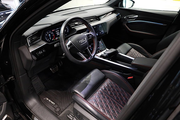 Audi SQ8 e-tron 11 of 29
