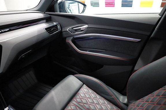 Audi SQ8 e-tron 20 of 29