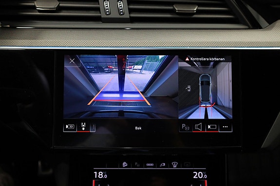 Audi SQ8 e-tron 19 of 29