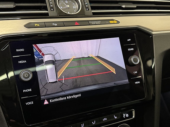 Volkswagen Passat Alltrack 24 of 25