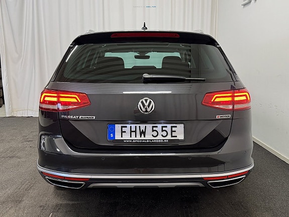 Volkswagen Passat Alltrack 23 of 25