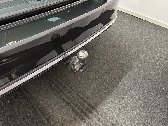 Volkswagen Passat Alltrack 13 of 25