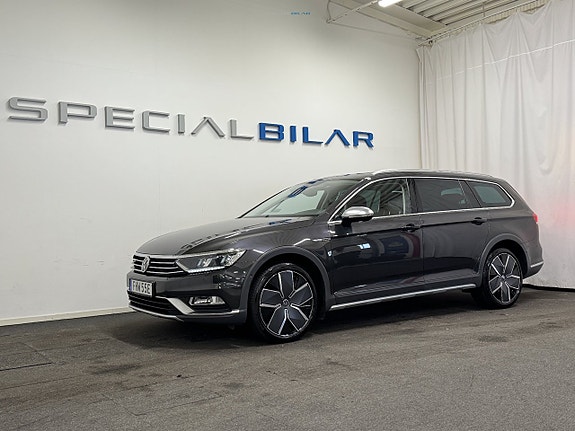 Volkswagen Passat Alltrack 22 of 25