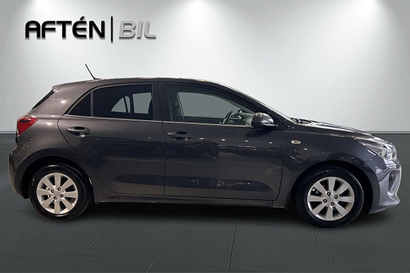 Kia Rio 7 of 23