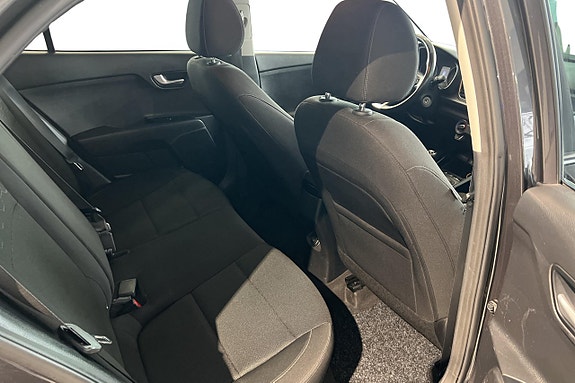 Kia Rio 15 of 23
