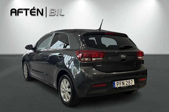 Kia Rio 8 of 23