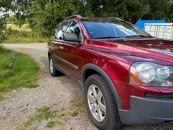 Volvo XC90 3 of 7