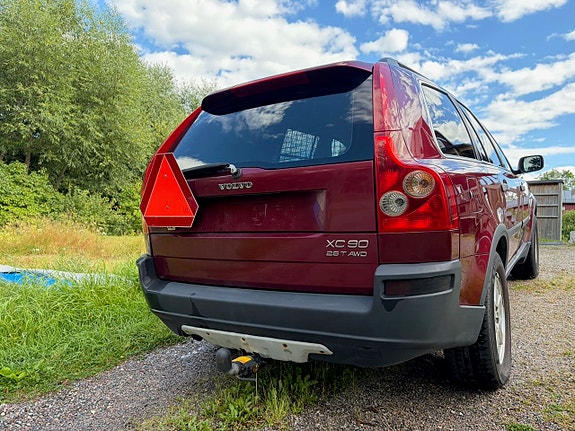 Volvo XC90 4 of 7