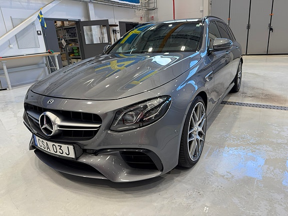 Mercedes-Benz E63 4 of 21