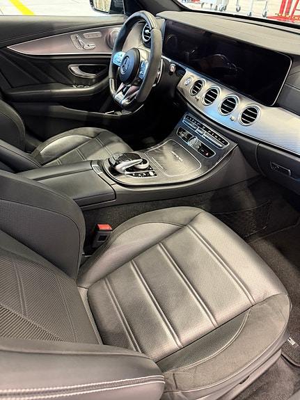 Mercedes-Benz E63 17 of 21