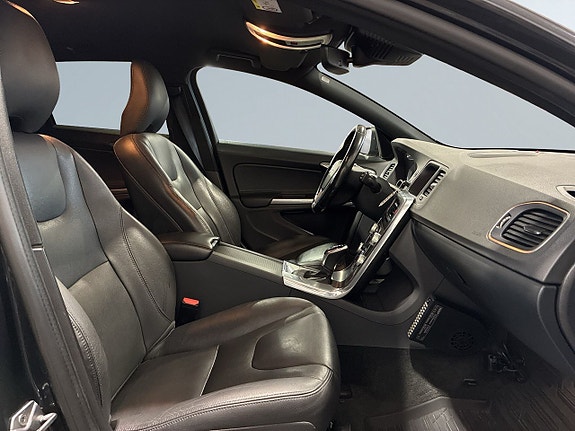 Volvo V60 9 of 20