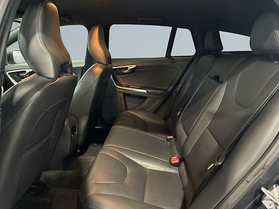 Volvo V60 11 of 20