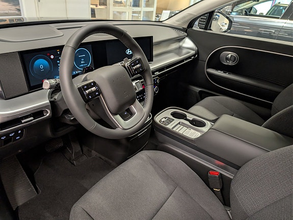 Hyundai Ioniq 9 6 of 9