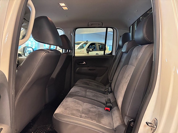 Volkswagen Amarok 9 of 16
