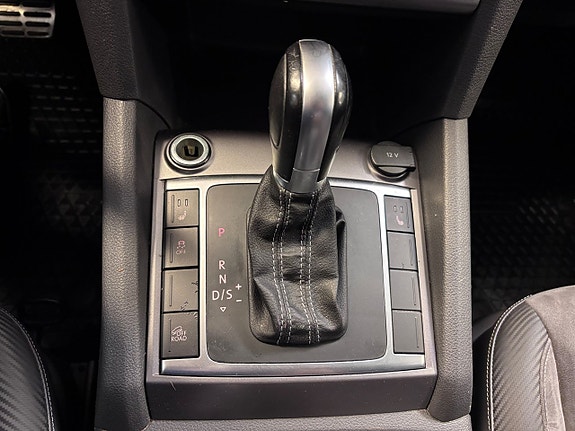 Volkswagen Amarok 15 of 16