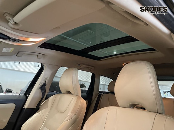 Volvo XC60 18 of 19