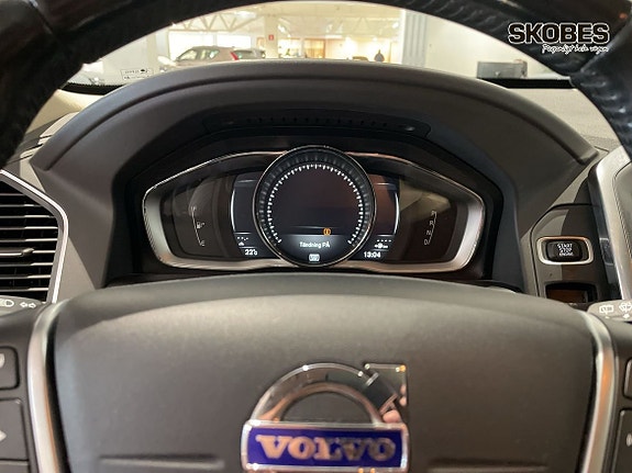Volvo XC60 12 of 19