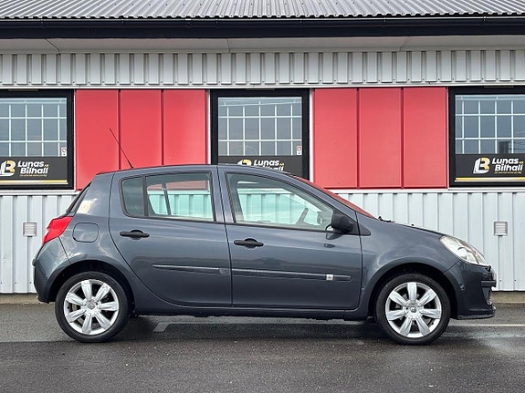 Renault Clio 6 of 17
