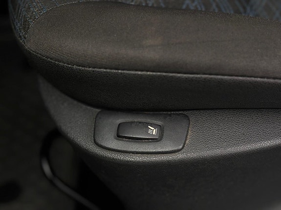 Renault Clio 17 of 17