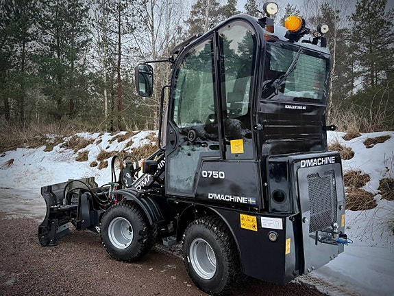 D'MACHINE 750 | Perkins | Hydrostat | 4WD | Trima 7 of 10