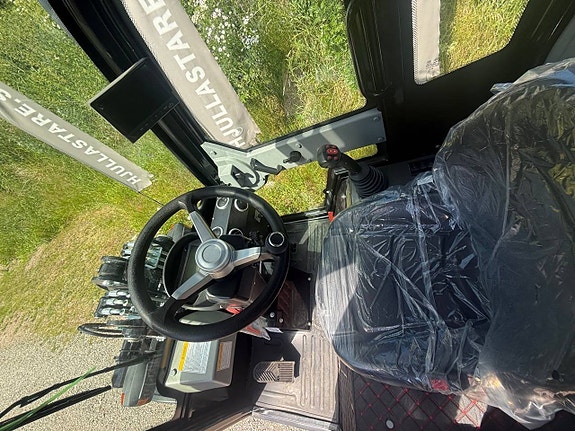 D'MACHINE 750 | Perkins | Hydrostat | 4WD | Trima 9 of 10