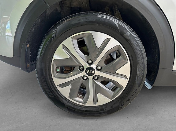 Kia e-Niro 8 of 26