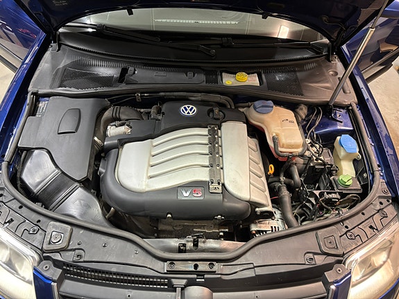 Volkswagen Passat 5 of 7