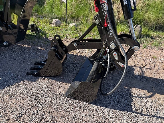 Kompakt traktor med 4WD 50 hk 2 of 8