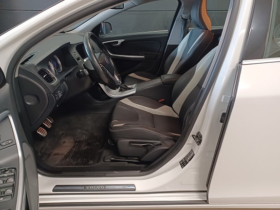 Volvo V60 12 of 21