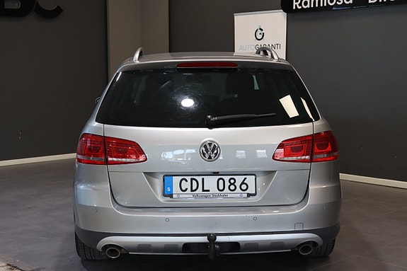 Volkswagen Passat Alltrack 11 of 22